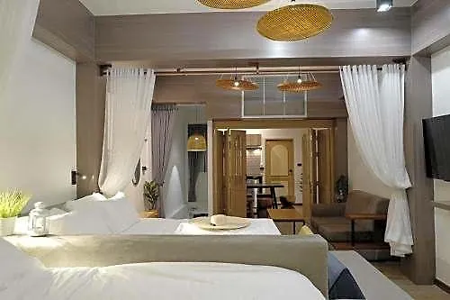לינה וארוחת בוקר Krung Boutique 3*